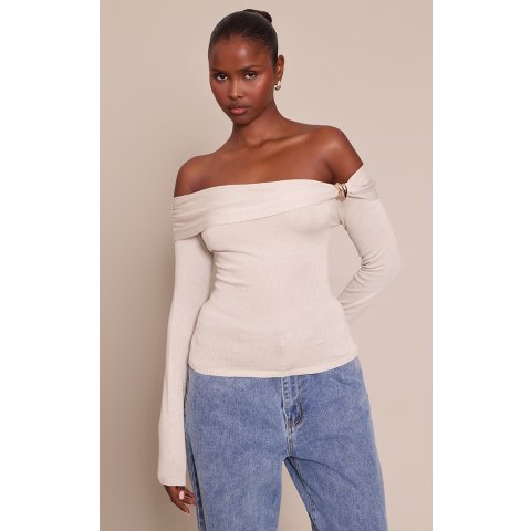 PrettyLittleThing一字肩长袖针织上衣