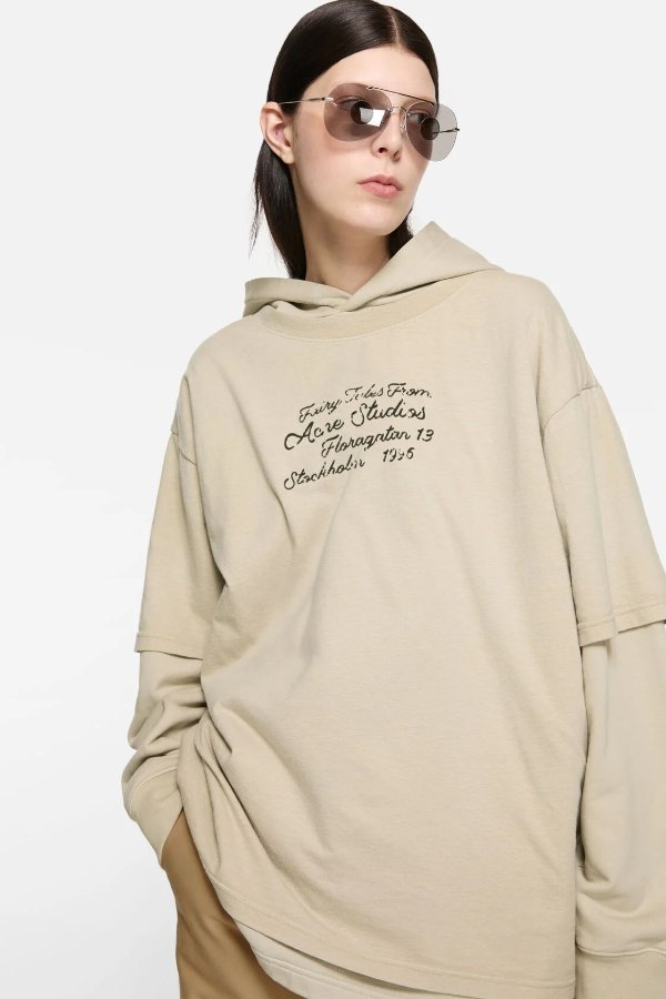 假两件连帽卫衣