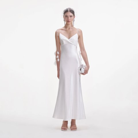 花卉缎面连衣裙