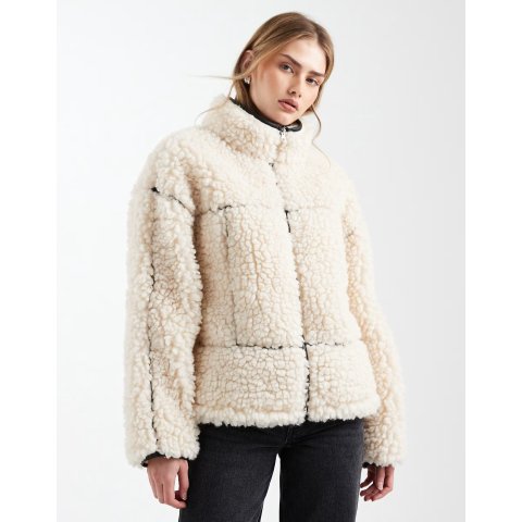  羊羔绒拉链外套