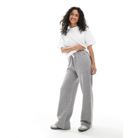 灰色直筒运动裤