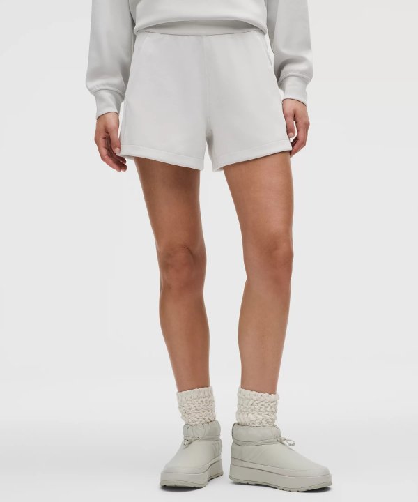 Softstreme 高腰短裤 4"