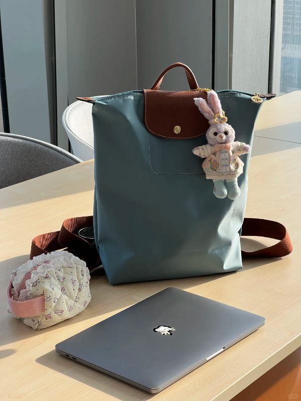 Le Pliage 压纹logo双肩包