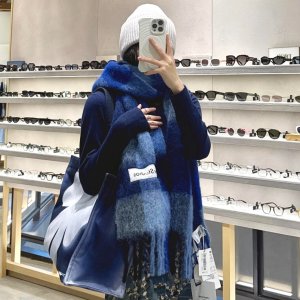 Acne Studios降价了！上波$451蓝色马海毛格纹围巾