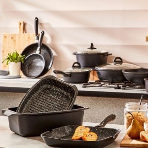 Staub鼠尾草绿珐琅锅$309