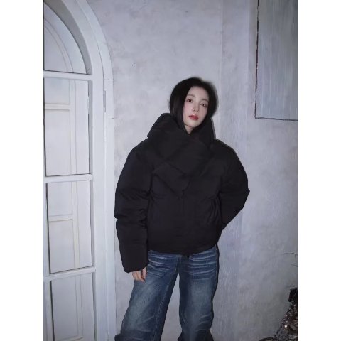 Black 可拆围巾羽绒外套