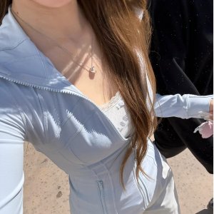 捡漏骨白$94！谁穿谁美丽