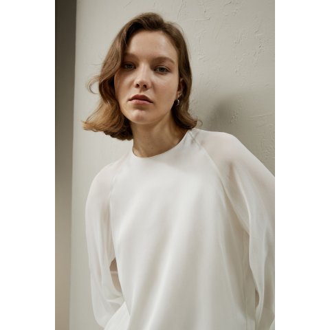 真丝泡泡袖上衣