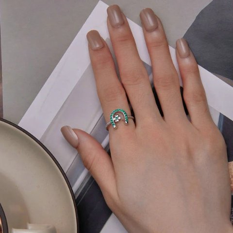 Horseshoe Clover 戒指 女士