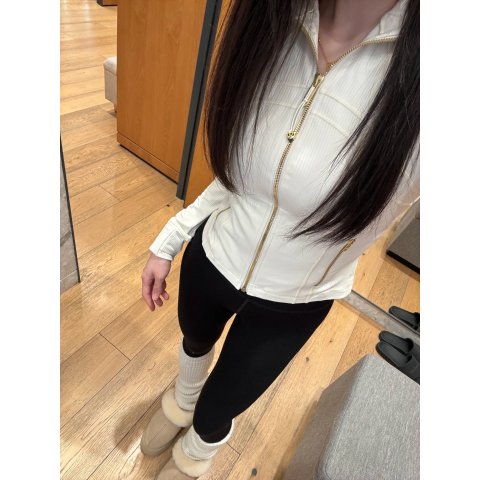 Define 短款 象牙白/金拉链