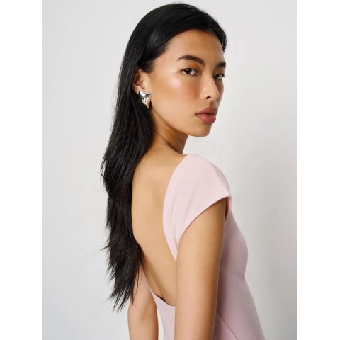 Soleil 针织露背连衣裙