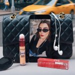 不是时代的眼泪💥美宝莲好用持久锁吻棒$13