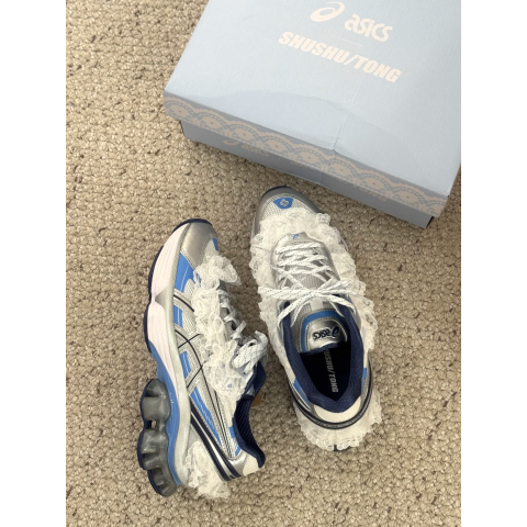 Asics x Shushu Tong 联名鞋