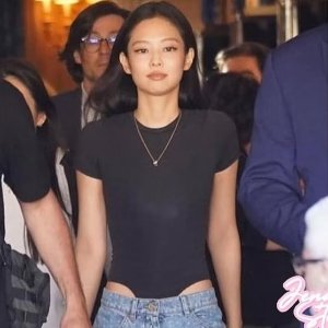 SKIMS基础款白T恤$74🥰