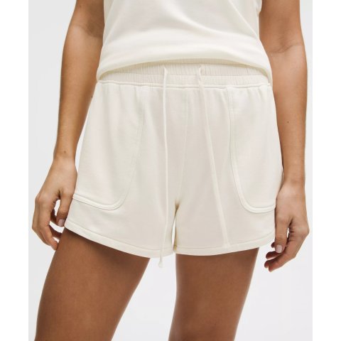 BeCalm Mid-Rise 短裤 3英寸