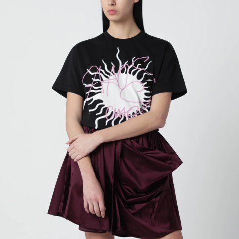 标志印花黑色T恤