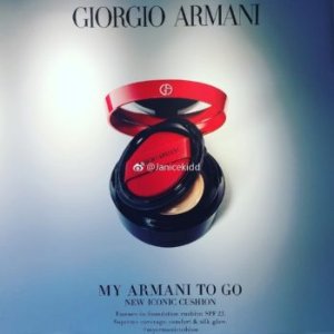 #小折种草#Armani终于要推出气垫粉饼啦，这款粉饼叫做MY ARMANI TO GO全6色