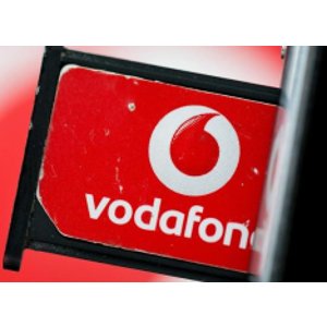 Vodafone网站，包月电话、短信、2GB上网月租34.99欧，一次性29购机费拿iPhone 7 32G