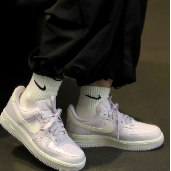 Nike Air Force 1 '07 女款浅紫