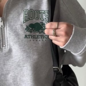 Roots 穿卫衣的季节 秋款上新啦！新款羊羔毛夹克$108