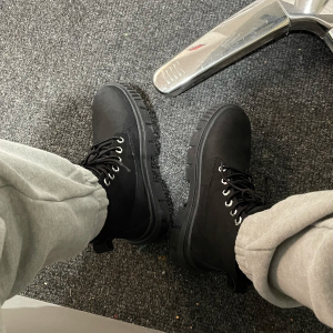 Timberland Greyfield 6" 真皮踢不烂黑靴 3.3折拿下黄金码