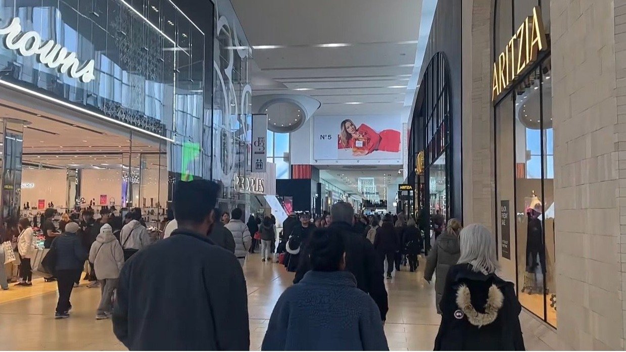 网友实拍，Yorkdale黑五盛况！Hudson Bay Sorel雪地靴直接3折，白菜价快来捡！