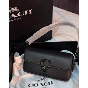 CoachStudio 法棍包