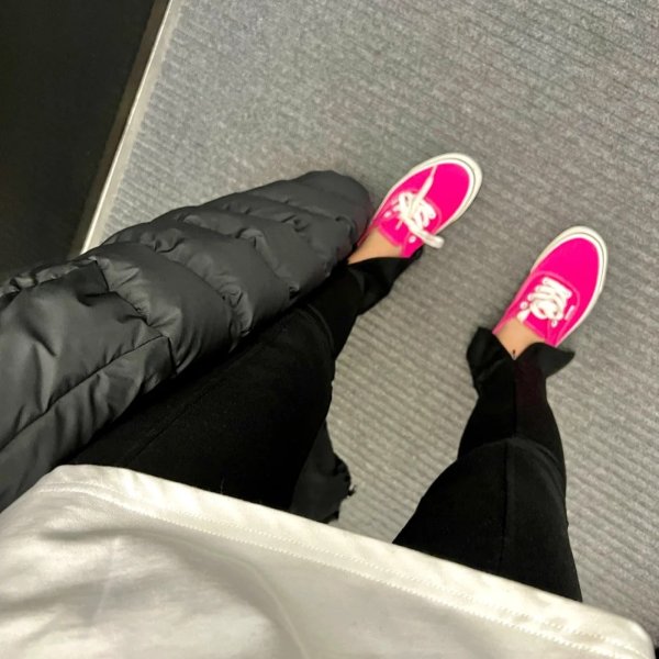 Vans Authentic 玫粉色女款板鞋