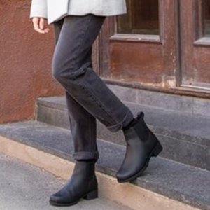 Comfy Moda 女士防水切尔西矮跟靴子 7码