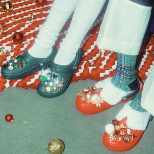 Crocs 大漏倒计时！封面圣诞老人款史低$26、厚底云彩$22