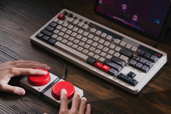 8Bitdo 八位堂复古机械键盘 灰色