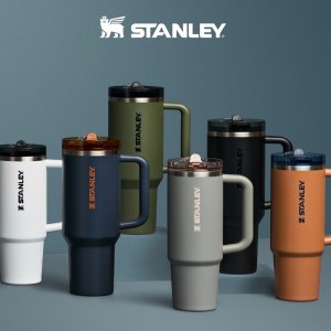 上新：Stanley 翻转吸管杯 中性色 这颜色很“卡戴珊一家”