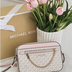 Michael Kors 全场任选2件8折！卡包$31 封面款相机包$79