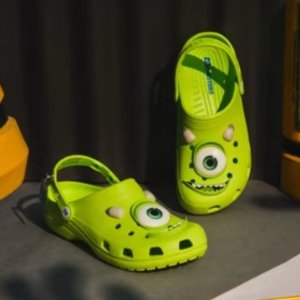 Crocs X 怪兽电力公司联名抢先看！大眼仔洞洞鞋$69.99起