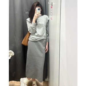 Uniqlo混棉半身裙