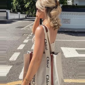 ⏰今晚截止⏰：Chloe专场 封面托特包$1061(官网$1780) 古力娜扎也在背