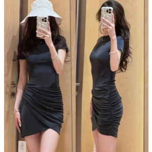 Lululemon褶皱设计特别遮小肚子显身材Drapey Softstreme 连衣裙