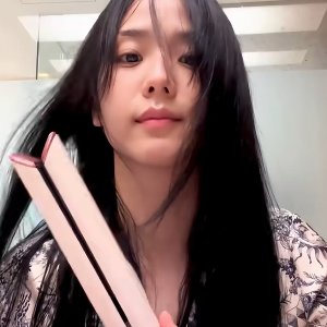 粉墨Jisoo同款 Dyson 樱花粉吹风直发夹 实物真的美哭！