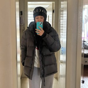 The Super (Re)Puff™ 短款羽绒服