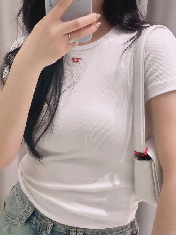 白色T-Uncutie-Long-D T恤

