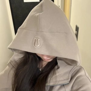 露脐短袖$34 即将断码lululemon橡木棕| 从内到外高智感