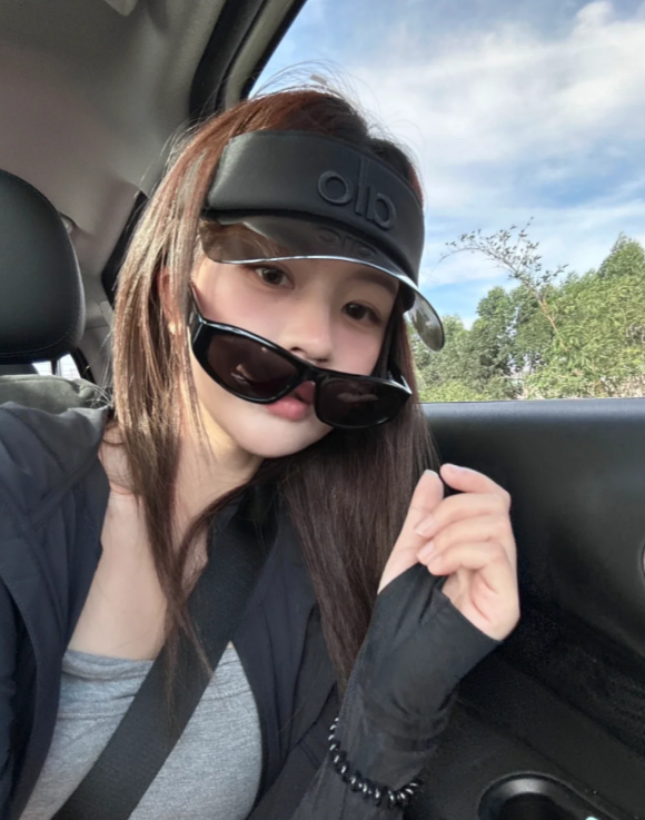 ALO Yoga サンバイザー SOLAR VISOR ブラック 送料無料 Airlift Solar Visor - Black | ALO