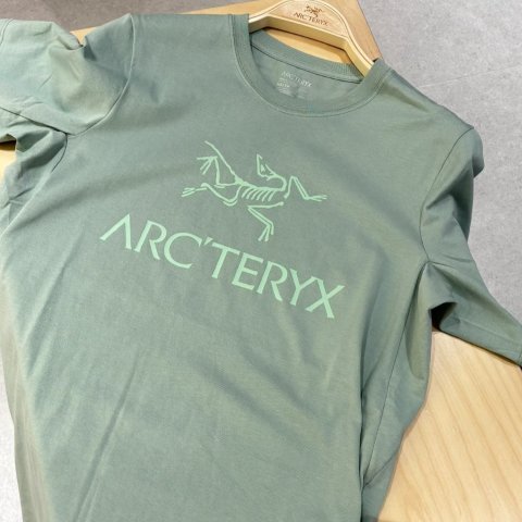 Arc'teryx 始祖鸟T恤自穿、回国送礼都合适！ $70+拥有“鸟” 当時