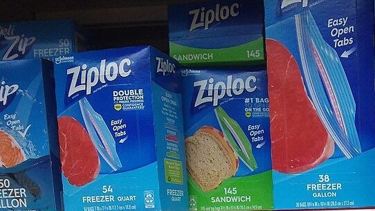 加拿大热销厨房保鲜袋Ziploc遭集体诉讼!袋子高温会释微塑料,“安全”标签纯忽悠!