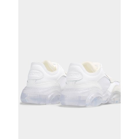 透明底小熊运动鞋