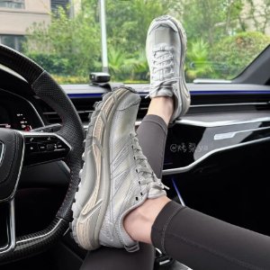 Hoka One One 运动鞋 | 脚感天花板 一脚蹬跑鞋$86