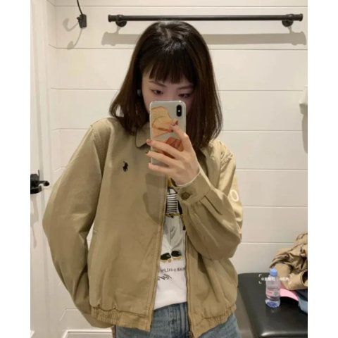大童卡其色夹克