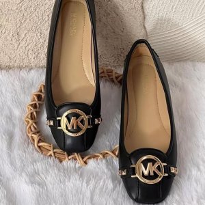Michael Kors 年中鞋柜上新 | 通勤日常全包办 舒适跑鞋$55