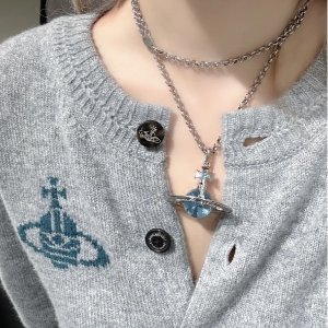 Vivienne Westwood 西太后美疯了 | 爱心耳钉$128 短袖$133