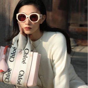 Chloe 惊喜折上折 | Woody中号托特包$809 logo拖鞋$400